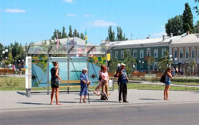 Скоро в Бердянске появится прозрачная автобусная остановка