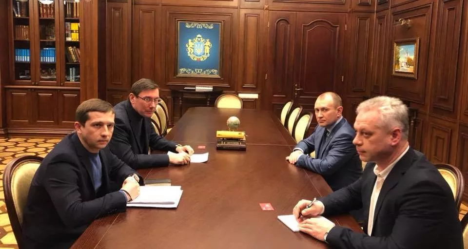 Новая Почта прокомментировала встречу с генпрокурором Луценко