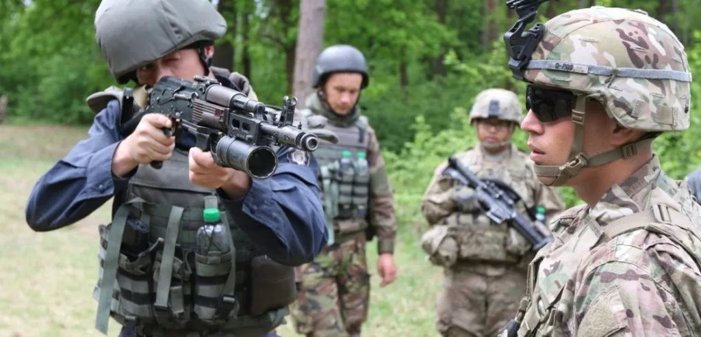 США дополнительно выделят $500 млн на учения украинских военнослужащих на Яворовском полигоне
