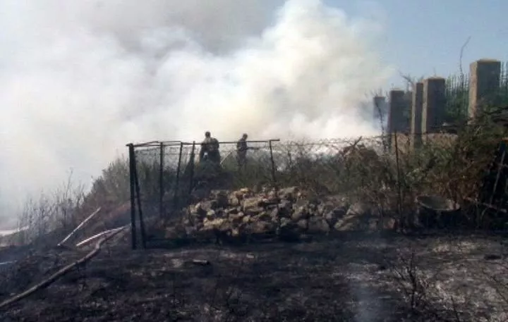 В Бердянске снова загорелась трава на склоне «Средней горы»