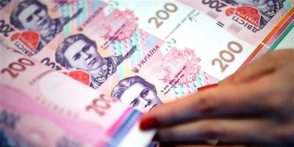НБУ укрепил официальный курс гривни до 21,15 грн/доллар