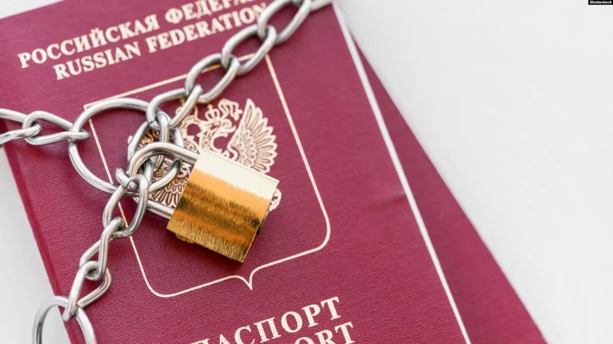 Росіяни не видають закордонні паспорти бердянцям, які попередньо отримали від окупантів "бронь"