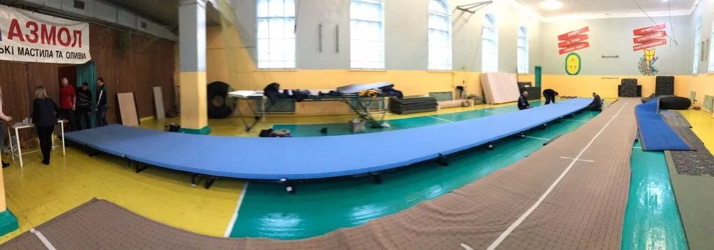 В Бердянске установили акробатическую дорожку международного уровня