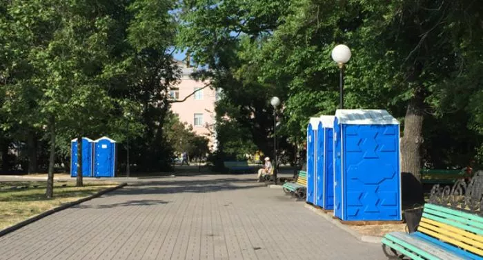 Громадські туалети в Бердянську: депутати наполягають на створенні мережі вбиралень