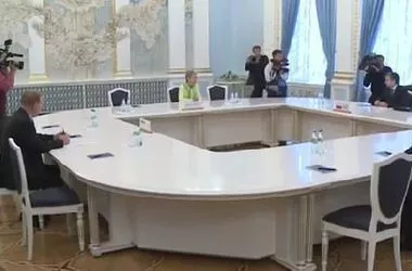 В Минске проходят переговоры о прекращении огня на Донбассе