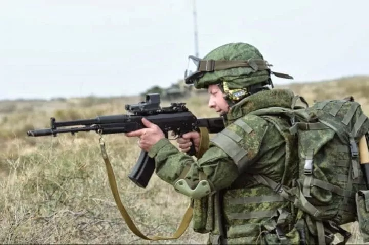 У границы с Украиной Россия формирует дивизию в 10 тысяч солдат