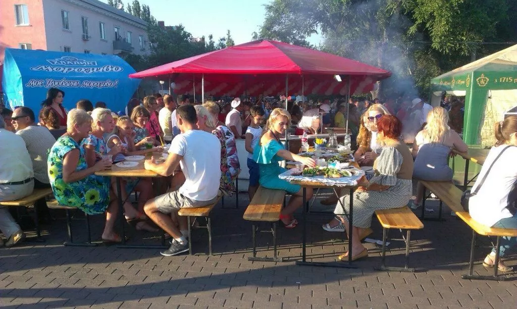 В Бердянске прошел первый фестиваль шашлыка