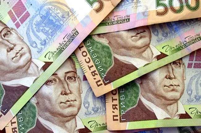 НБУ укрепил официальный курс гривни до 22,9 грн/доллар