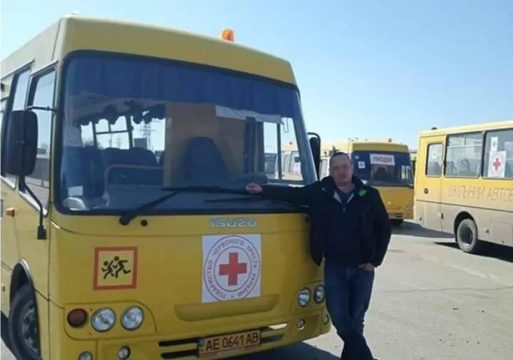 Водій із Дніпра розповів, як евакуйовував людей з Бердянська та інших окупованих територій