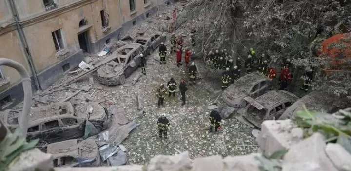 Нічна атака на Львів: пошкоджено багатоквартирний будинок, 4 людини загинули