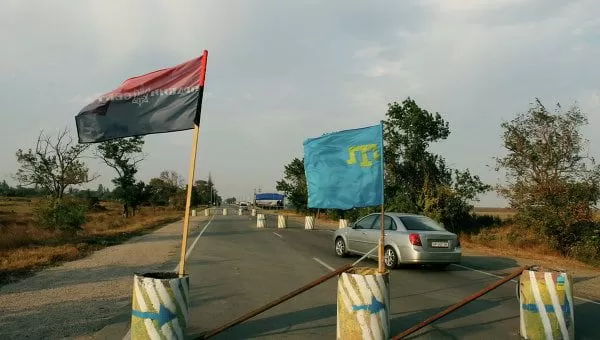 "Правый сектор" заявил об отказе от участия в блокаде Крыма