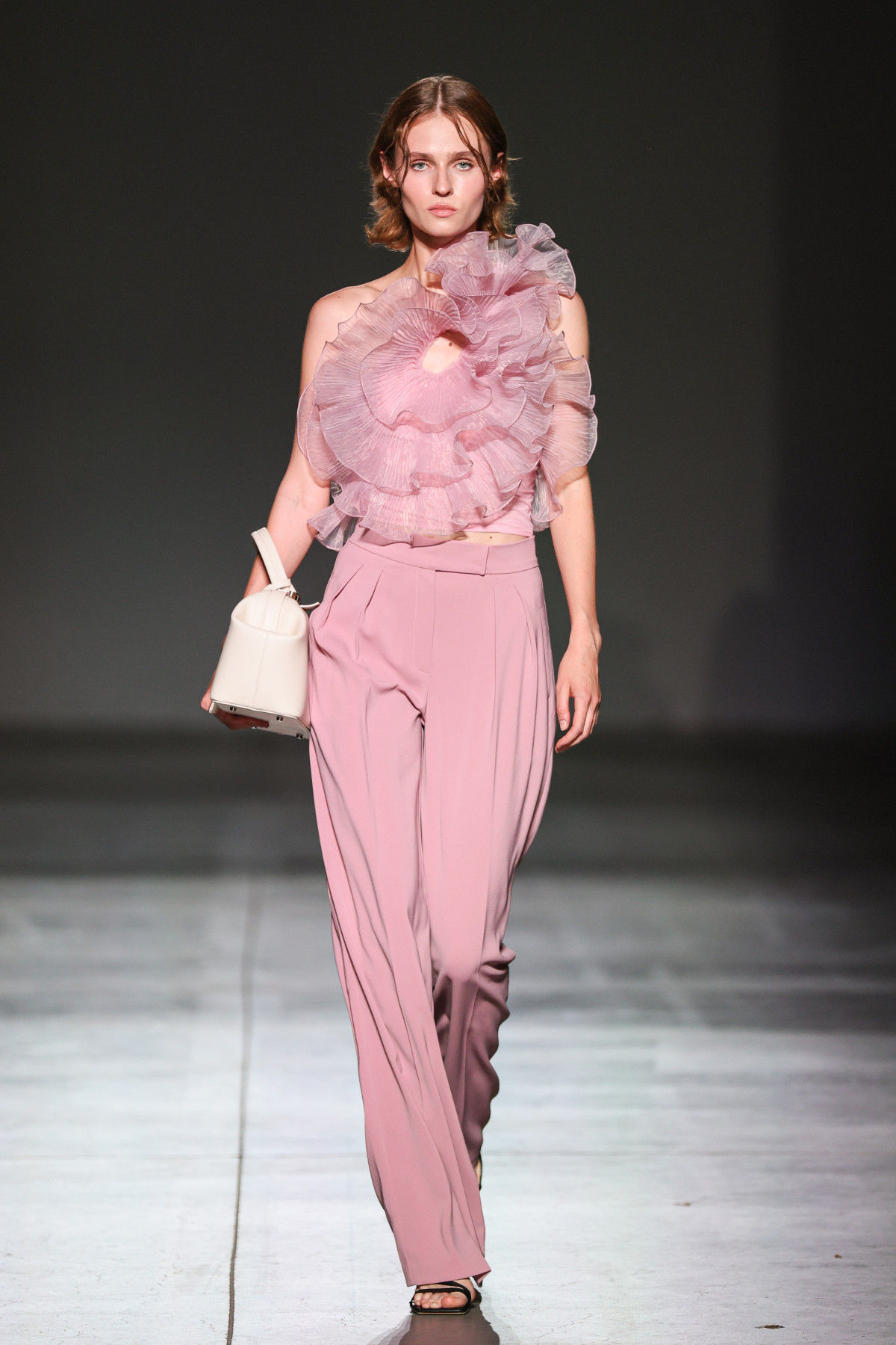 ufw_ss26_nadya dzyak_catwalk_credits_andriy_ sokolov-18