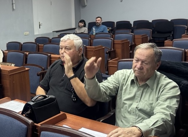 Михайло Грицай (в чорному) на засіданні окупаційного виконкому (Фото: окупаційні пабліки) Михайло Грицай (в чорному) на засіданні окупаційного виконкому (Фото: окупаційні пабліки)