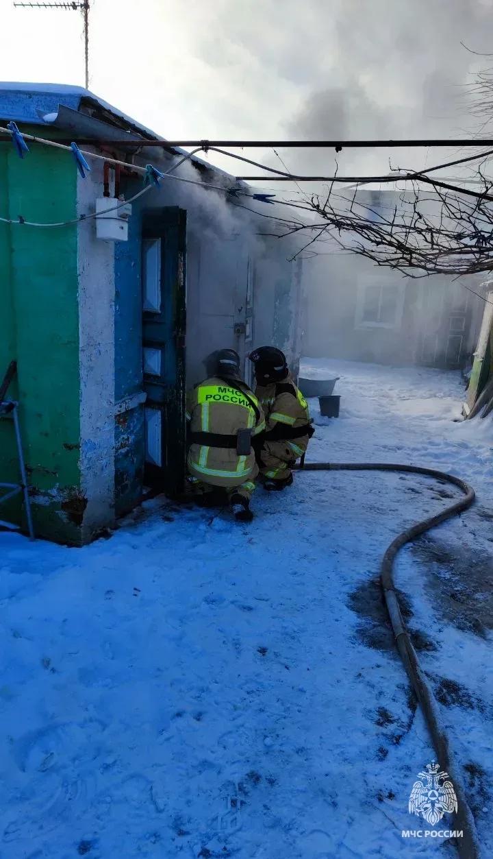 Загоряння ліквідували 10 пожежників (Фото: окупаційні пабліки) Загоряння ліквідували 10 пожежників (Фото: окупаційні пабліки)