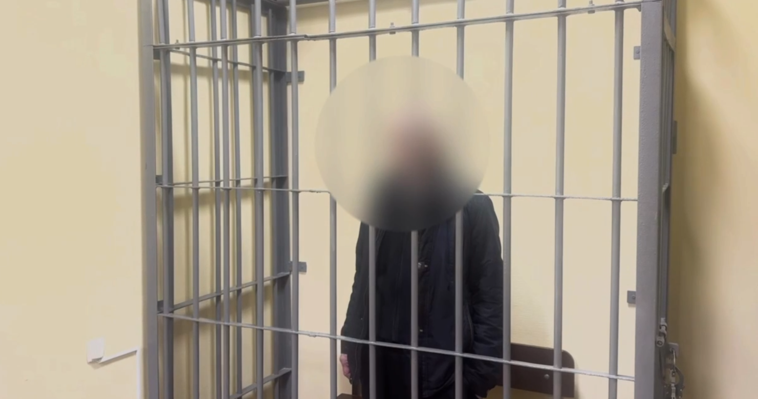 Затриманий житель Токмацького району на засіданні російського суду (Фото: окупаційні пабліки)