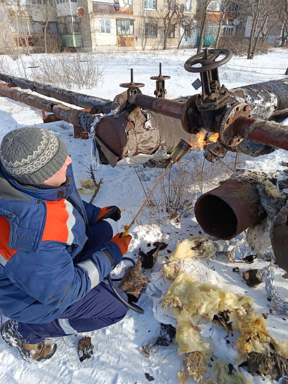 Комунальники окупованого Бердянська намагаються відігріти замерзлі тепломережі (Фото: окупаційні пабліки)