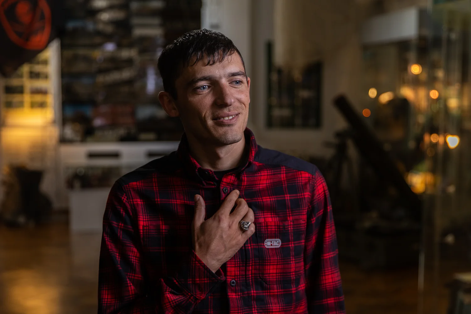 Смертельний діагноз та тортури. Історія морпіха з Бердянська, який вижив у російському полоні