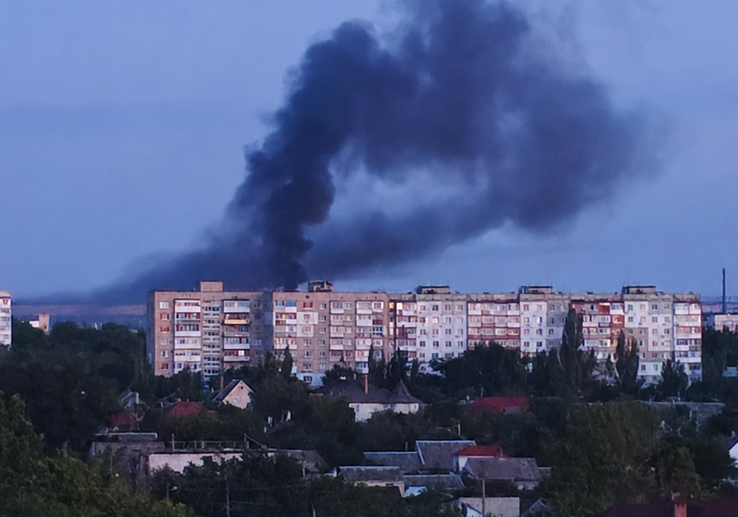 Дим від прильоту по заводу Дим від прильоту по заводу